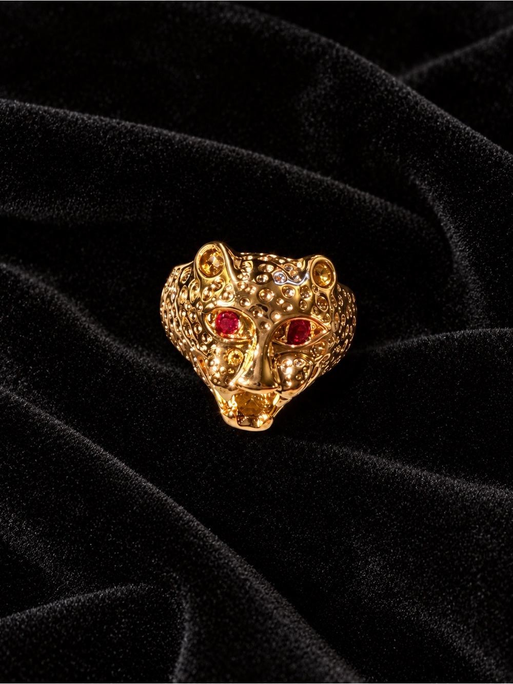 Guess Gold Leopard Head Statement Ring with Red Eyes Size 10